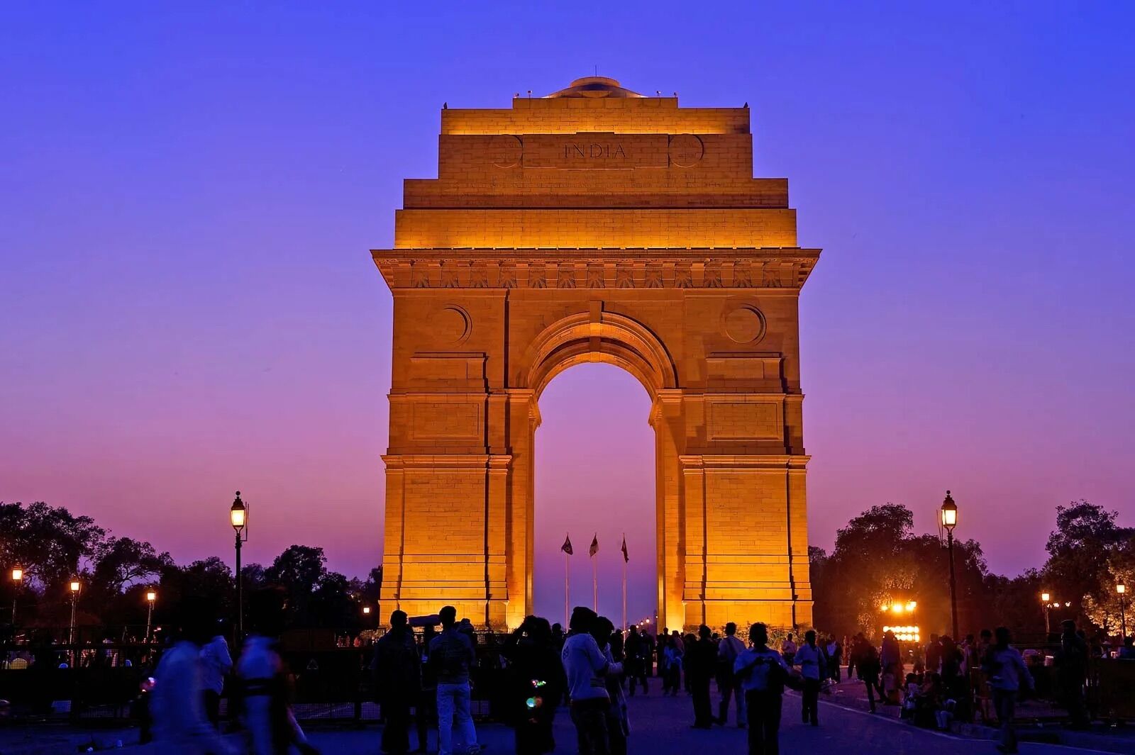 Delhi - Overnight Journey to Manali — Day 1